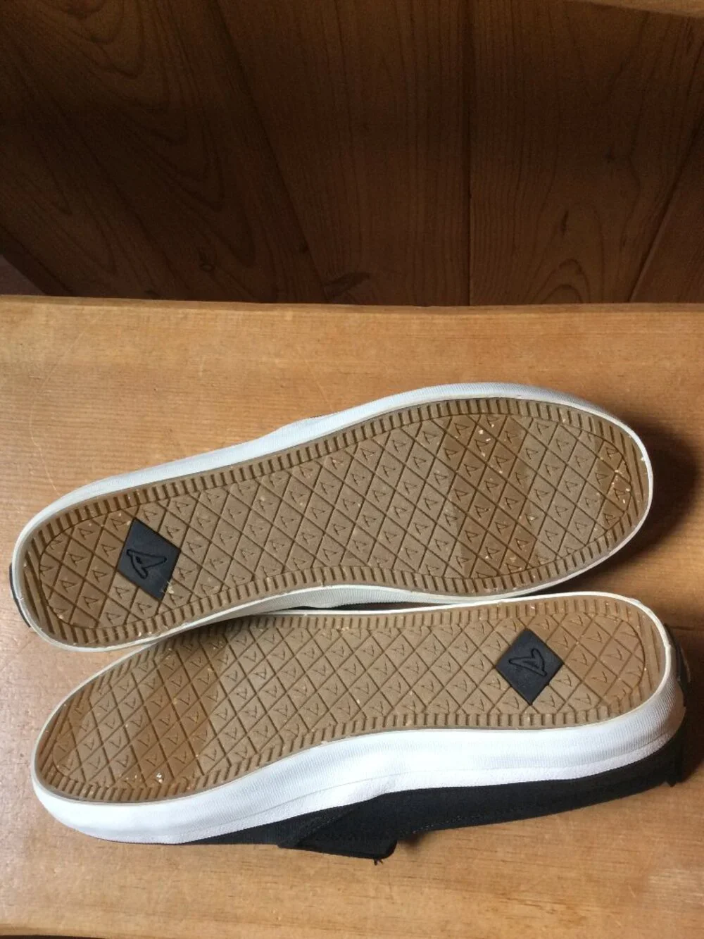 Sperry SeaCycled Crest Twin Gore Black EUC Canvas Classic Sneaker Shoes Size 9 - Picture 6 of 7